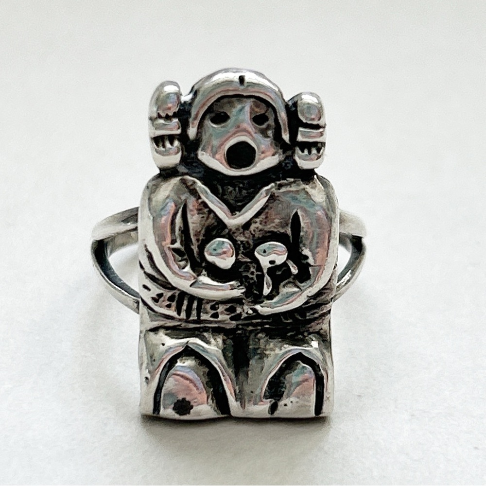 Vintage Southwestern Storyteller Mama Sterling Silver Ring
